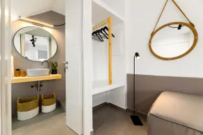 Duplex with ensuite jacuzzi - Image 5