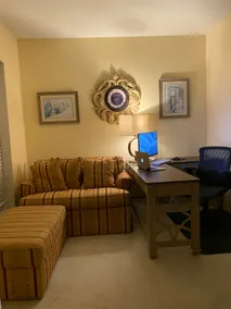 Cheerful 3-Bedroom Townhome in serene setting - Image 4