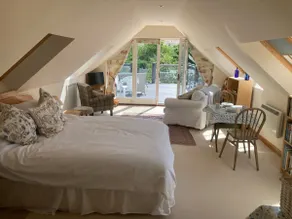 Comfortable 1 bedroom loft Apartment with Parking - Image 5