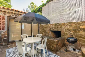 house in a green and quiet setting - Image 2