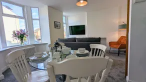 Ocean Pearl Apartment by Seaside Llandudno - Image 5