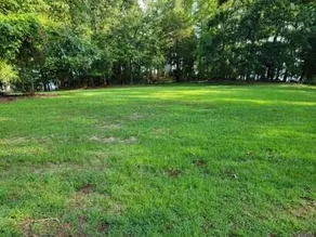 NEWLY RENOVATED 2 bedroom 2 bath LAKEFRONT home - Image 5