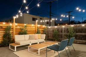 Walk to Bars, Restaurants 1 BD Hillcrest, Parking - Image 4
