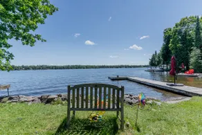 Waterfront cottage on Sturgeon Lake. - Image 5