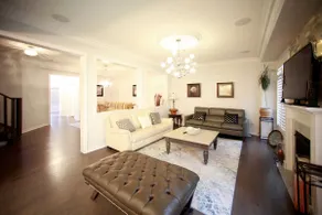 Stunning 4-BDRM Home-Toronto Area - Quiet Location - Image 3