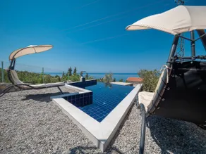 Family Vacation Home With Private Pool - Image 2