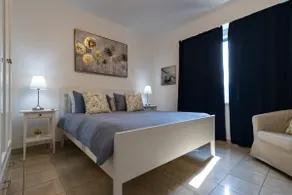 Walking distance to the Station with mountain and city views - Image 4