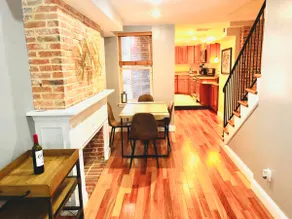 Stunning & charming 3 Bdrm townhouse in Baltimore - Image 3
