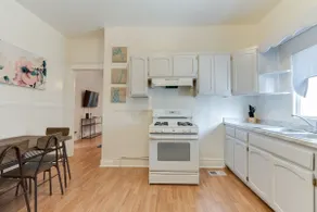 5 Bedroom Koreatown Charmer near DTLA - Image 4