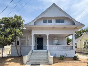 5 Bedroom Koreatown Charmer near DTLA - Image 2