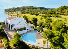 Surrounded by nature, a swimming pool and the beach is very close - Image 5