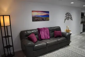 Victorian Historic Avenues private basement unit - Image 4