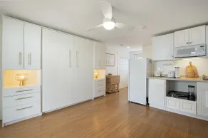 Whale's Tale - Boutique Studio Condo w/Pool 🐳 - Image 4
