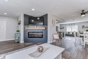 Bright & Beautiful 3/2 house close to Beaches & Fun - Image 4