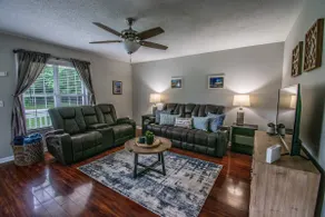 Charming 3bd Home Convenient to Downtown and I85 - Image 3