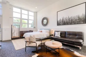 Modern Ballard Townhome with Rooftop Views - Image 4