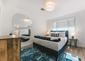 Calypso | 1BR Downtown Scene Apt with style. - Image 5