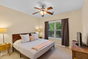 Tower Place-Beautiful Walking Distance to AU - Image 4