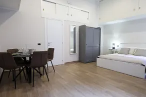 F_Flats Modern Oasis in the Heart of Naples (203) - Image 4