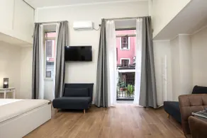 F_Flats Modern Oasis in the Heart of Naples (203) - Image 2