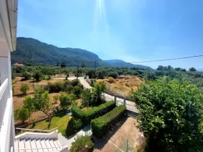 AliPaLia Mountain View Villa near the centre - Image 3