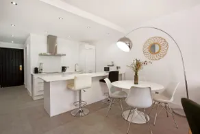 Modern 3 bed Apartment in Puerto Banus, Marbella - Image 5
