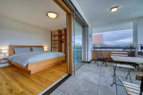 Apartment overlooking the surrounding mountains - Image 3