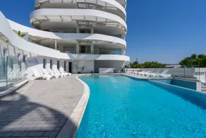 Oyster 1-BR Apt in Larnaca - Image 5
