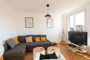 Large Cozy Apartment - Parking & Balcony - Image 3