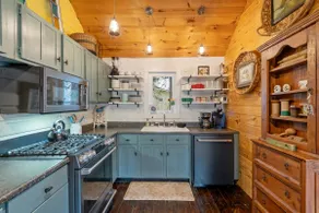 Lakeview | Near Fishing | Firepit | Pets | Kayaks - Image 2