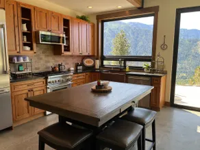 Ridgeline Cabin - Peaceful mountain retreat - Image 5