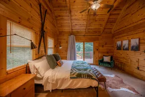 Luxe 4BR Cabin Hot tub Cozy Retreat by Snowshoe - Image 5