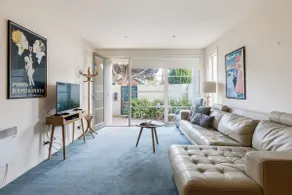 Patio Charm in Buzzing Richmond with Parking - Image 4