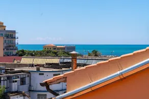 Cuore Blu - [Free Private Parking] - Image 4
