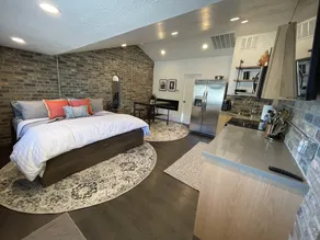The Philadelphian Apt 3 - Studio Apt w/ Full Kitchen - Sleeps 2 - Image 5