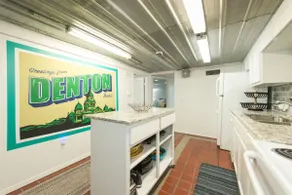 Downtown Hideaway on trendy Denton square - Image 3
