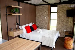 Beautiful Cabin in Guatape with Jacuzzi 102 - Image 5