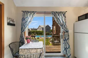 Cozy Nahant APT 5 min walk to private beaches - Image 3