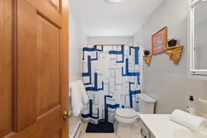 Cozy Nahant APT 5 min walk to private beaches - Image 2