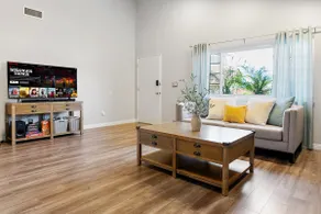 Bright Cozy 3b/2b with nice backyard & BBQ - Image 5