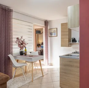 Bougainvillea--Apartment By The Sea - Image 4