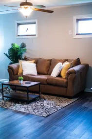 Newly Renovated Home 5 Minutes From UA Campus! - Image 2