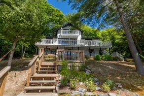 Boho Lakehouse Muskoka Family Retreat Sleeps up to 15 - Image 3