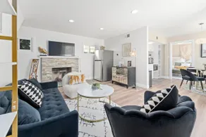 Cheerful 2-Bedroom Home in LA with Mountain View - Image 2