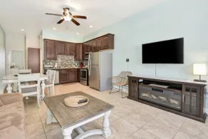 Htd pool/SPA, +in-law suite, mins wlk to beach - Image 5