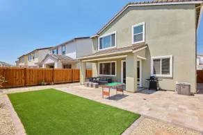 Spring PROMO ~ Fairfield Napa ~ Stylish 4BD Home - Image 2