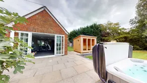 New Forest Luxury Retreat - Sauna, Gym & Spa - Image 4
