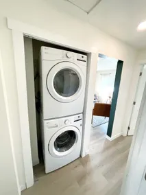 Cozy and Clean Holiday Stay -Unit A - Image 5