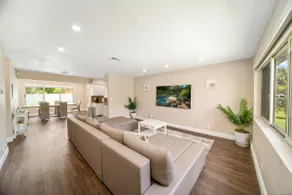 Beautiful home with pool! 5 mins from FTL Airport - Image 4