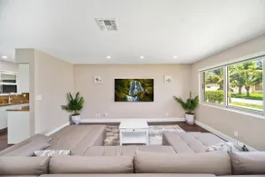 Beautiful home with pool! 5 mins from FTL Airport - Image 3